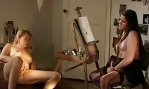 Elle aime porno pour femme hd jouer avec elle