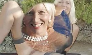 mignonne japonaise joue avec 2 filme porno hd gratuit godes